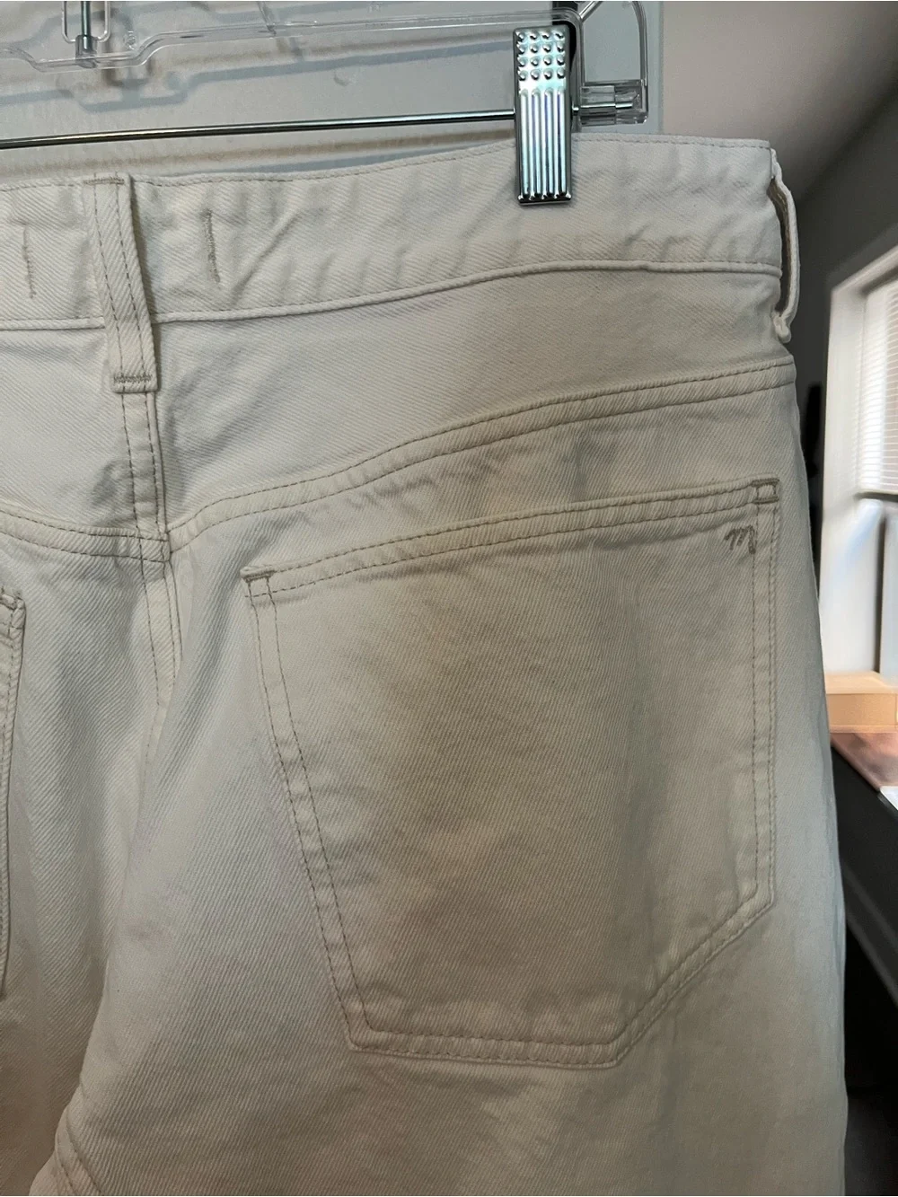 Madewell women's Off-White barrel Jeans
